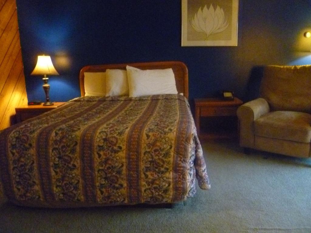 Timber Inn Motel Phillips 外观 照片